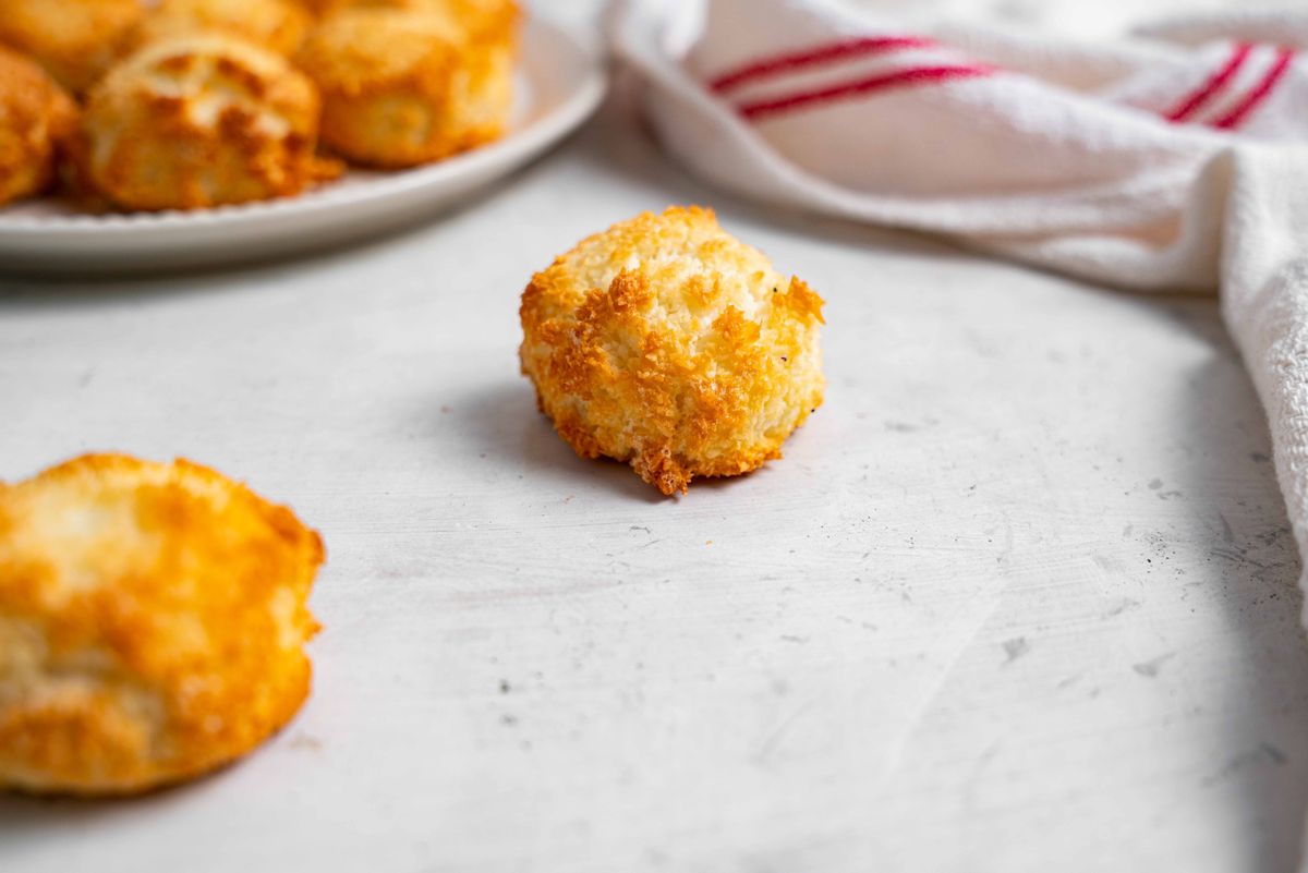 Keto 3-Ingredient Coconut Macaroons