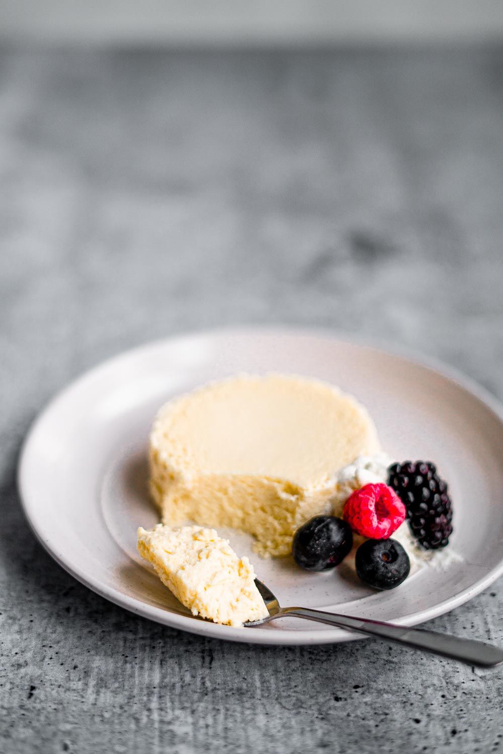 Keto Mug Cheesecake