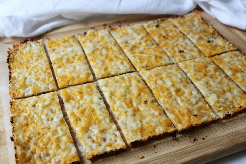 Keto Cauliflower Garlic Bread