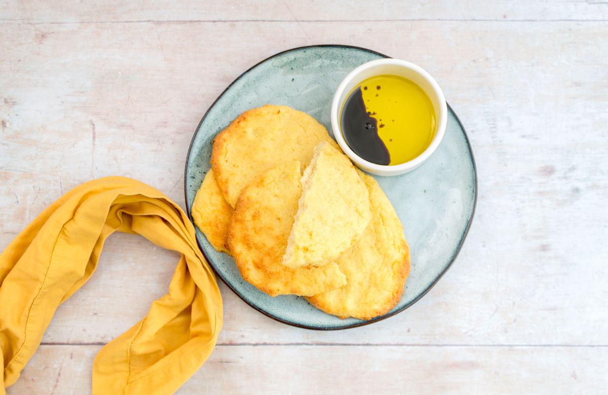 Keto Cheesy Garlic Cauliflower Flatbread