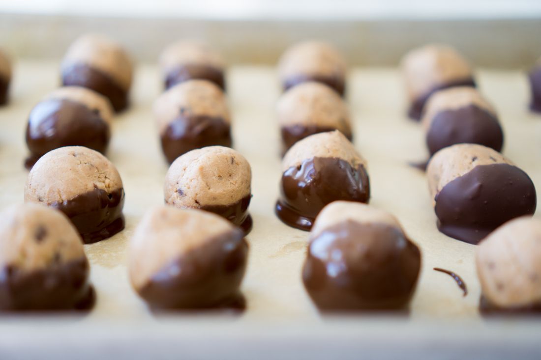 Keto Mocha Cookie Balls