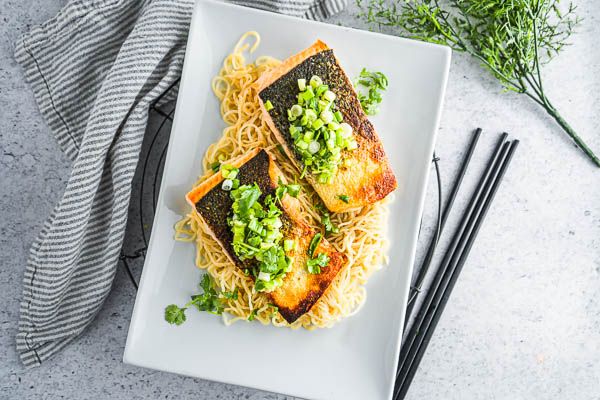 Keto Ginger Scallion Salmon and Tofu Shirataki Noodles