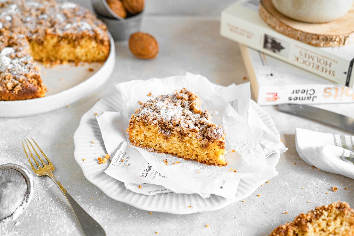 Keto Sour Cream Cake with a Cinnamon Streusel