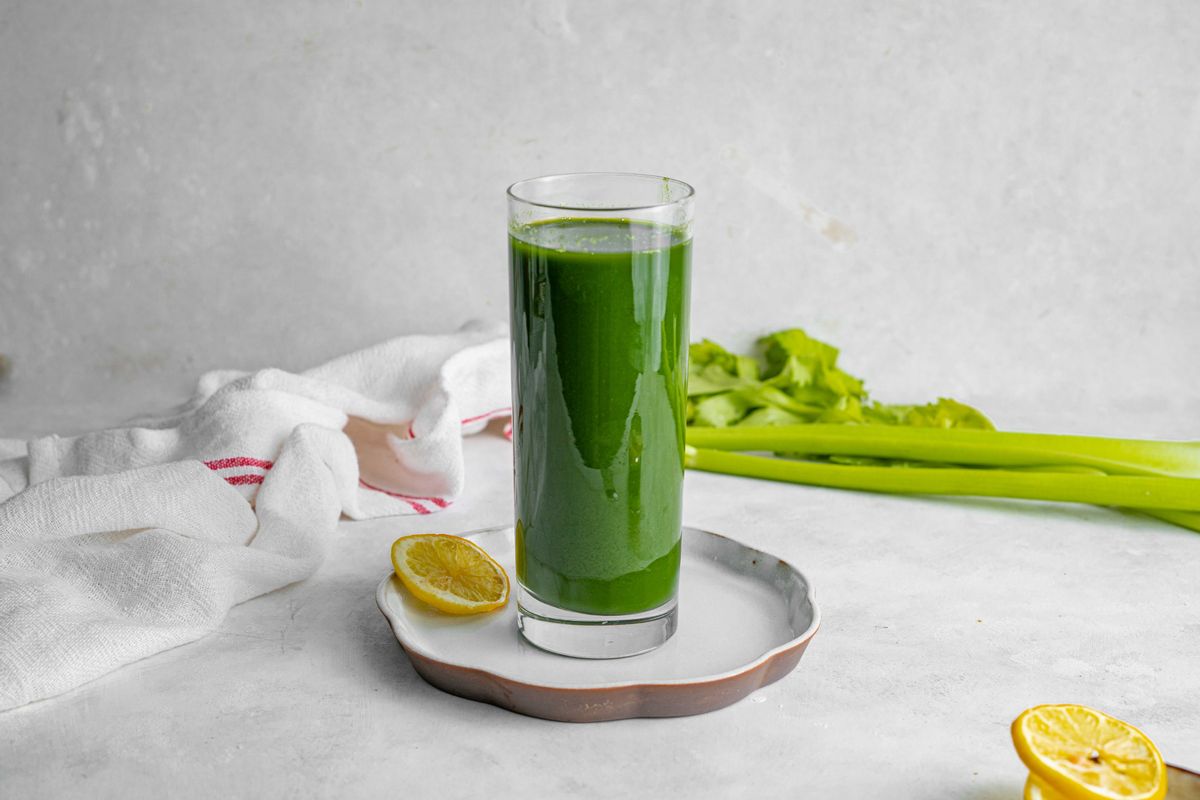Zero Waste Keto Celery and Spinach Keto Juice
