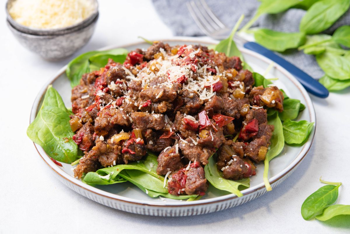 Easy Keto Mediterranean Beef and Pepper Stir Fry