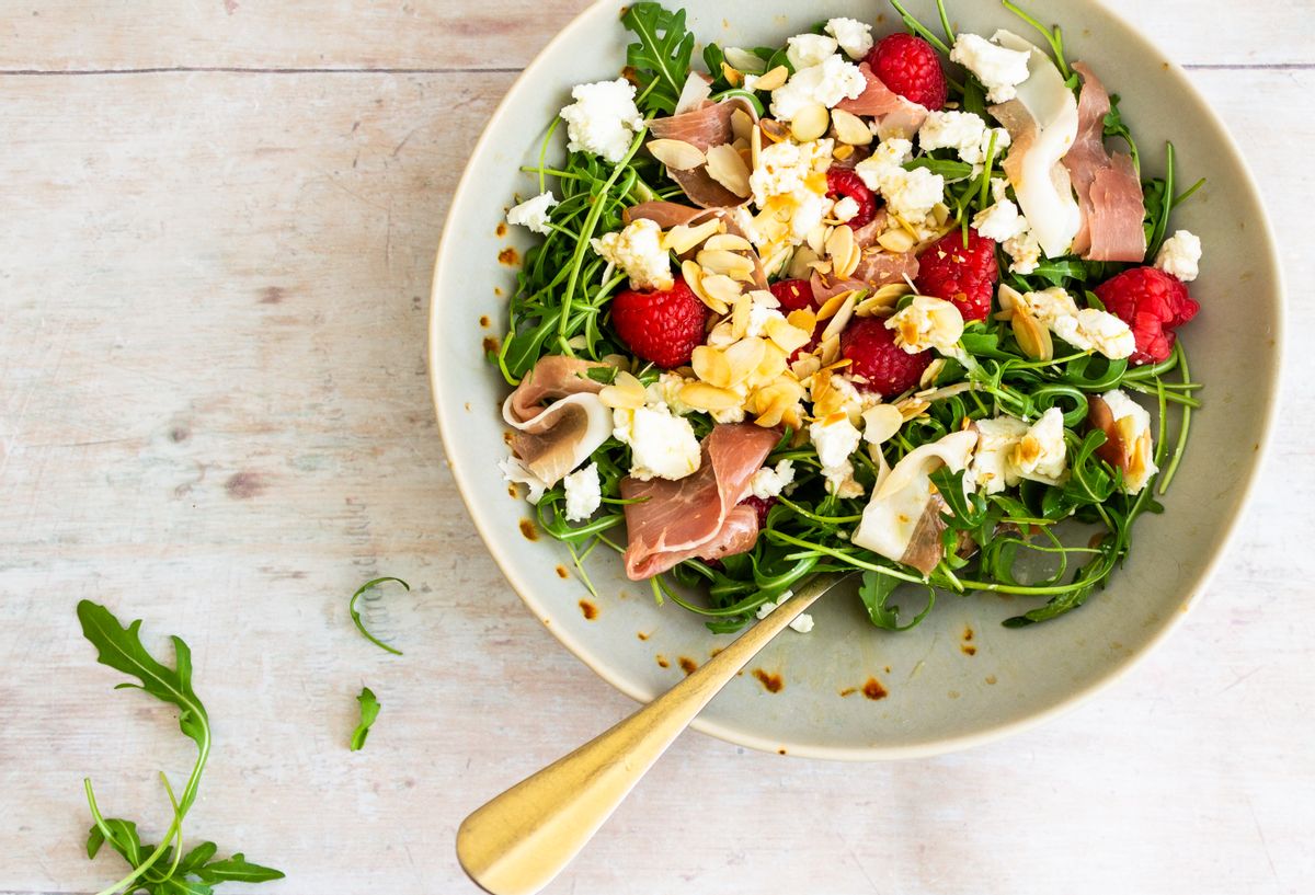 Keto Raspberry, Prosciutto and Goats Cheese Salad