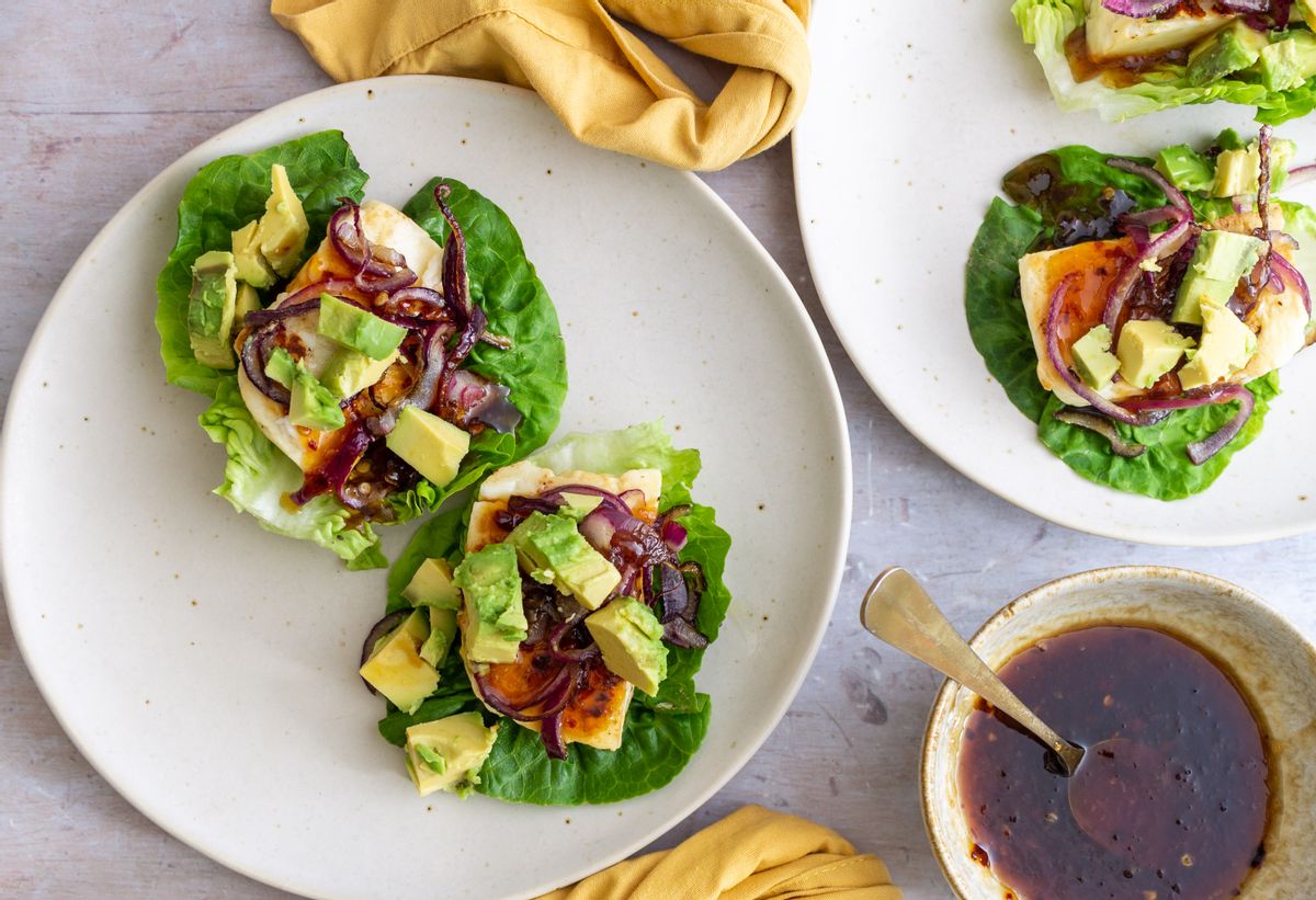 Low Carb Halloumi and Sweet Chili Lettuce Wraps