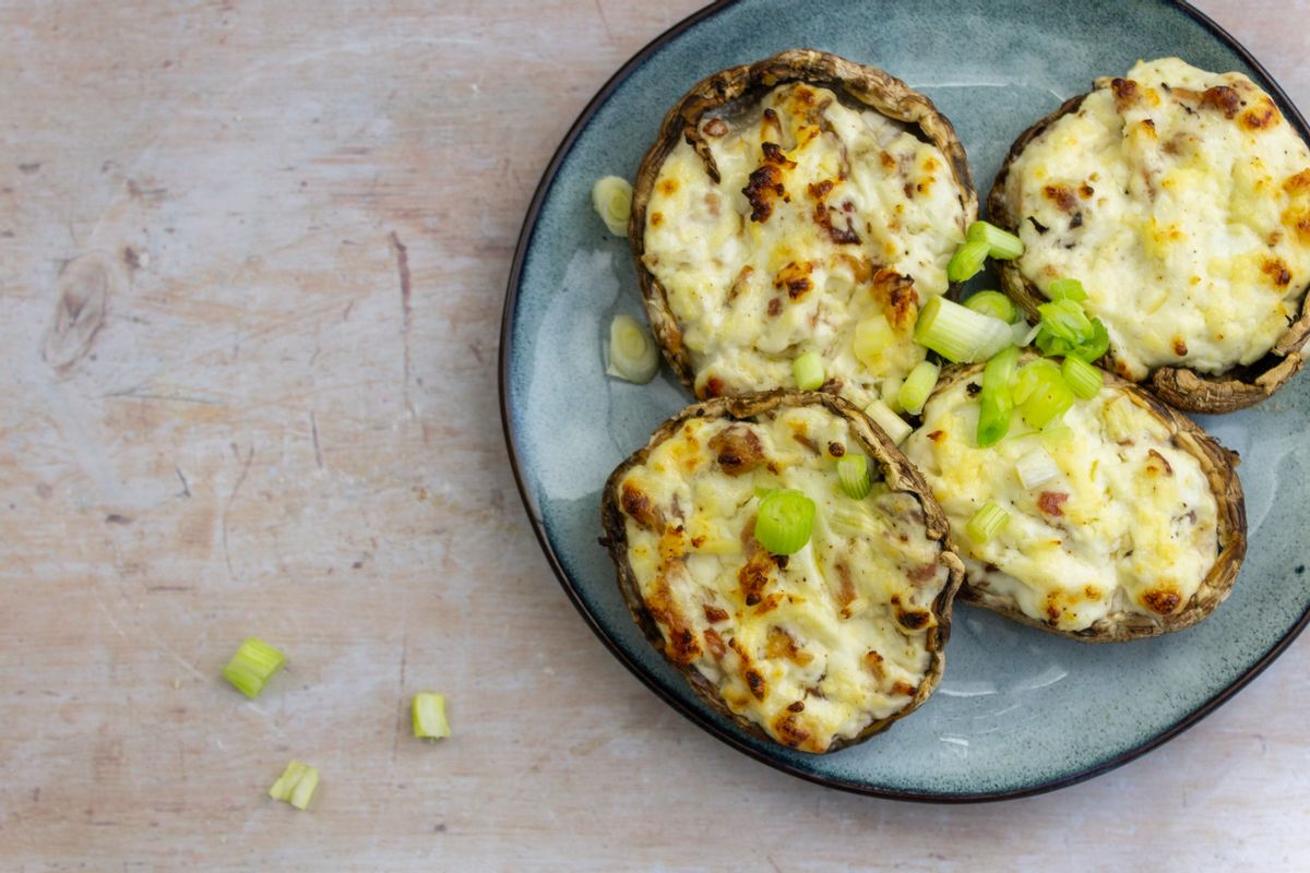 Keto Cheese and Bacon Stuffed Mushrooms