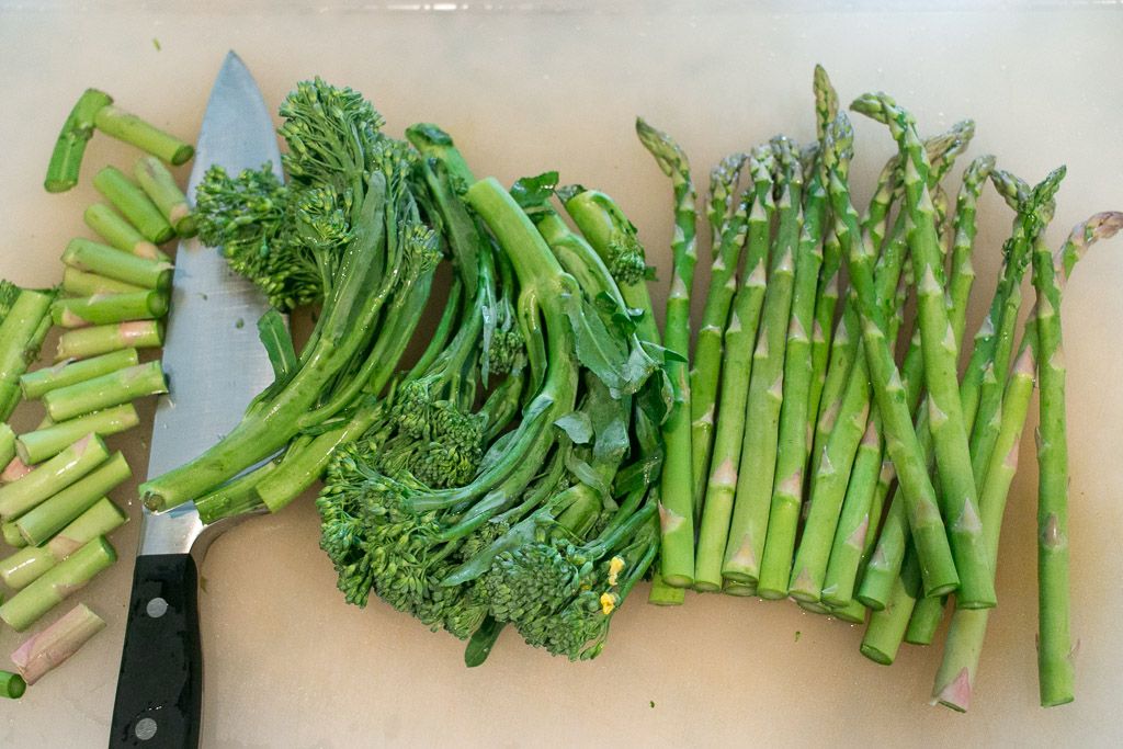 Keto Garlic Roasted Broccolini And Asparagus | Carb Manager