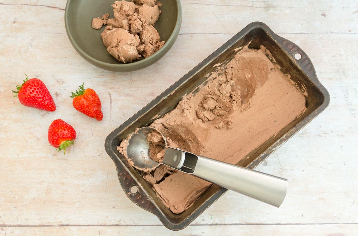 Keto Creamy Chocolate Ice Cream