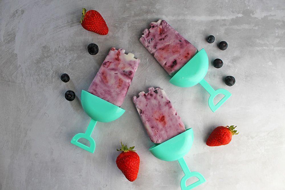 Low Carb Vegan Berry Yogurt Lollies