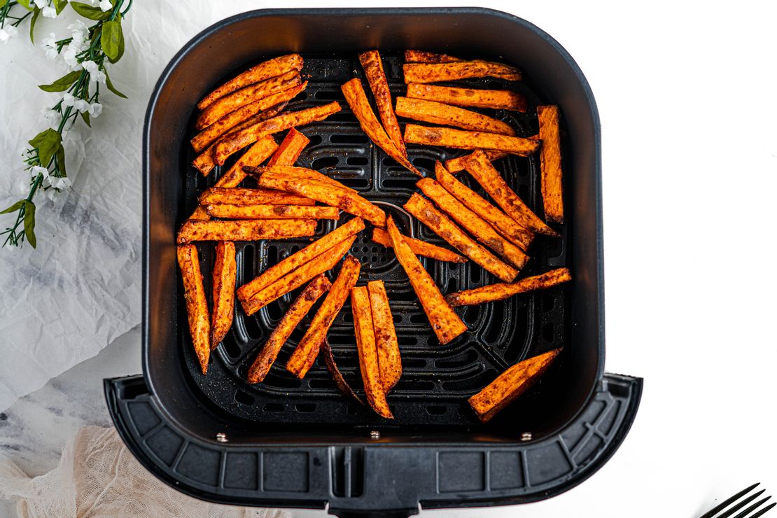 This Editor-Loved Air Fryer That Cooks Salmon, Sweet Potato Fries, and More  to Perfection a Jaw-Dropping 74% Off