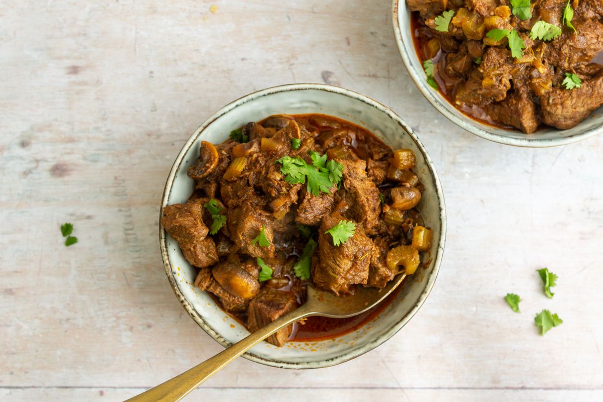 Low Carb Slow Cooked Beef And Mushrooms