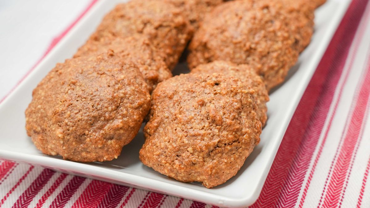 Keto Gingerbread Christmas Cookies