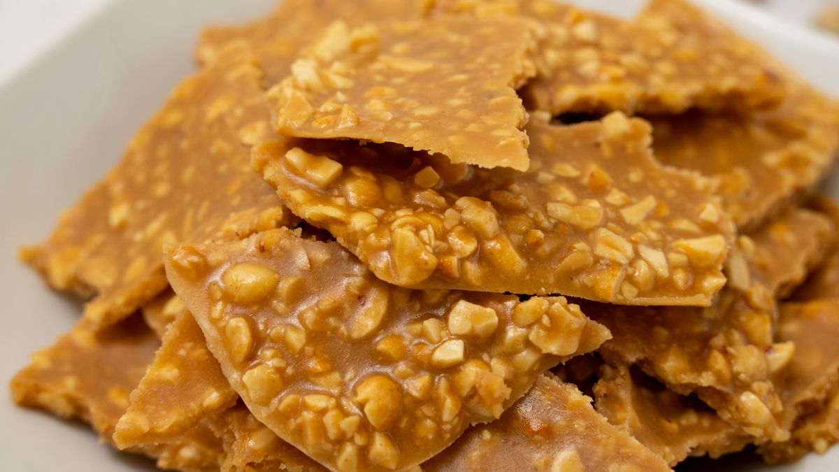 Best Keto Microwave Peanut Butter Brittle