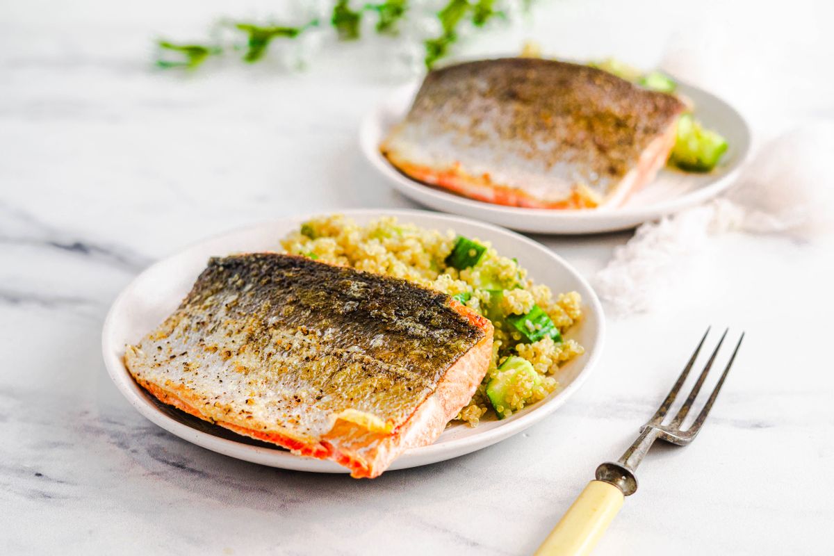 Low Histamine Salmon with Quinoa Cucumber Salad | Carb Manager