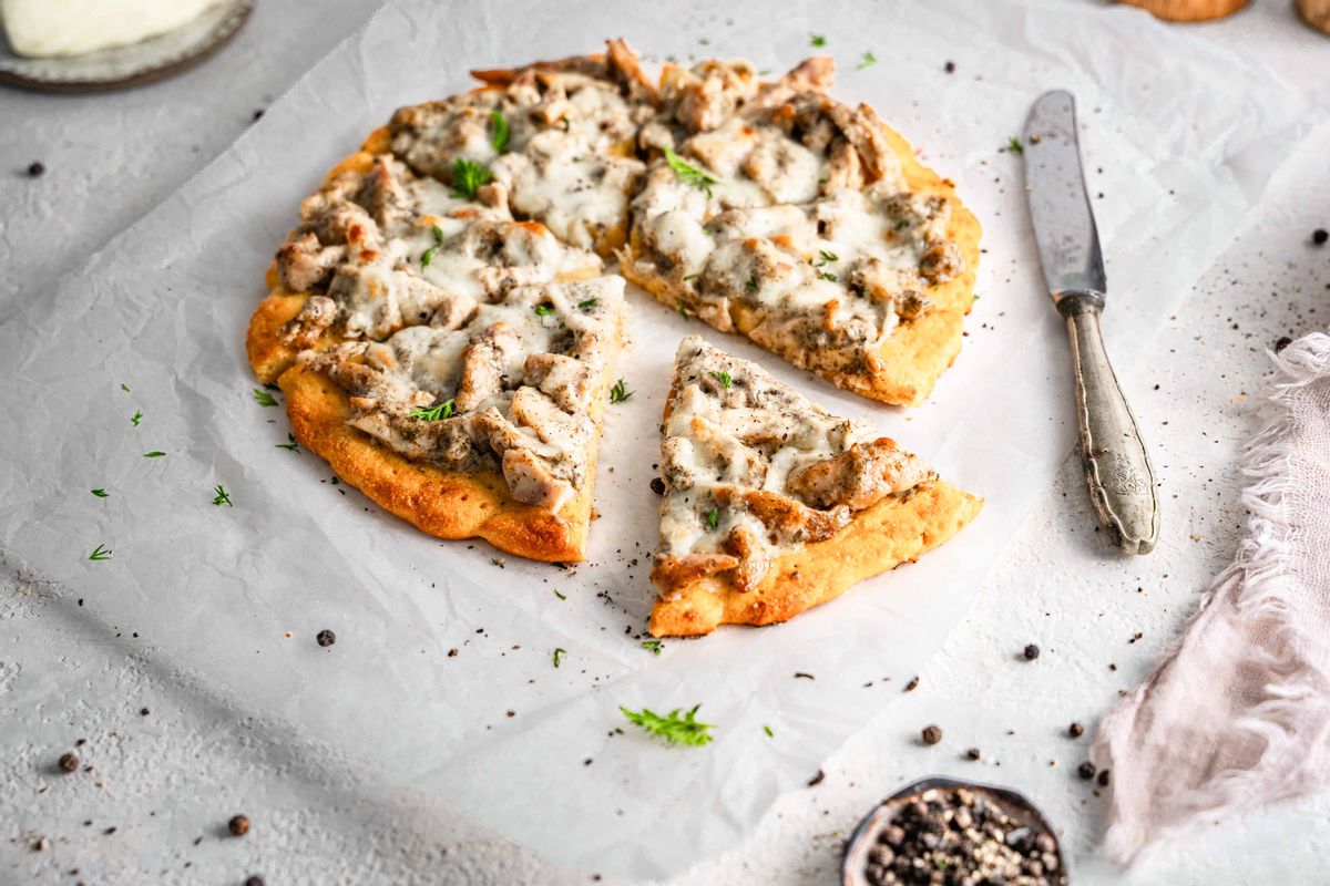 Gluten-free Keto Ranch Chicken Pizza