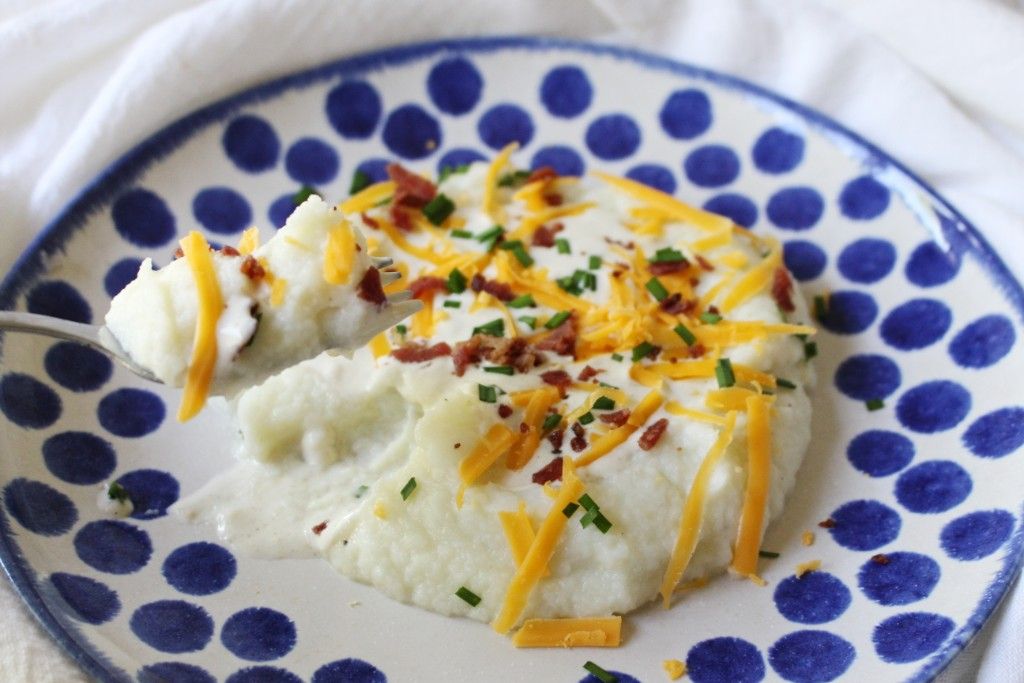 Low Carb Loaded Gravy Volcano Mashed Potatoes