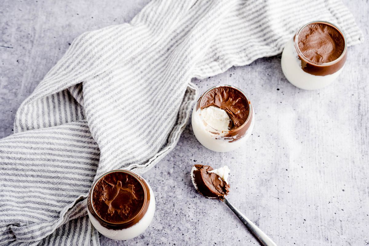 Keto No-Bake Cheesecakes with Magic Shell