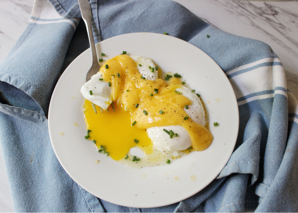 Instant Pot Poached Eggs - Step Away From The Carbs