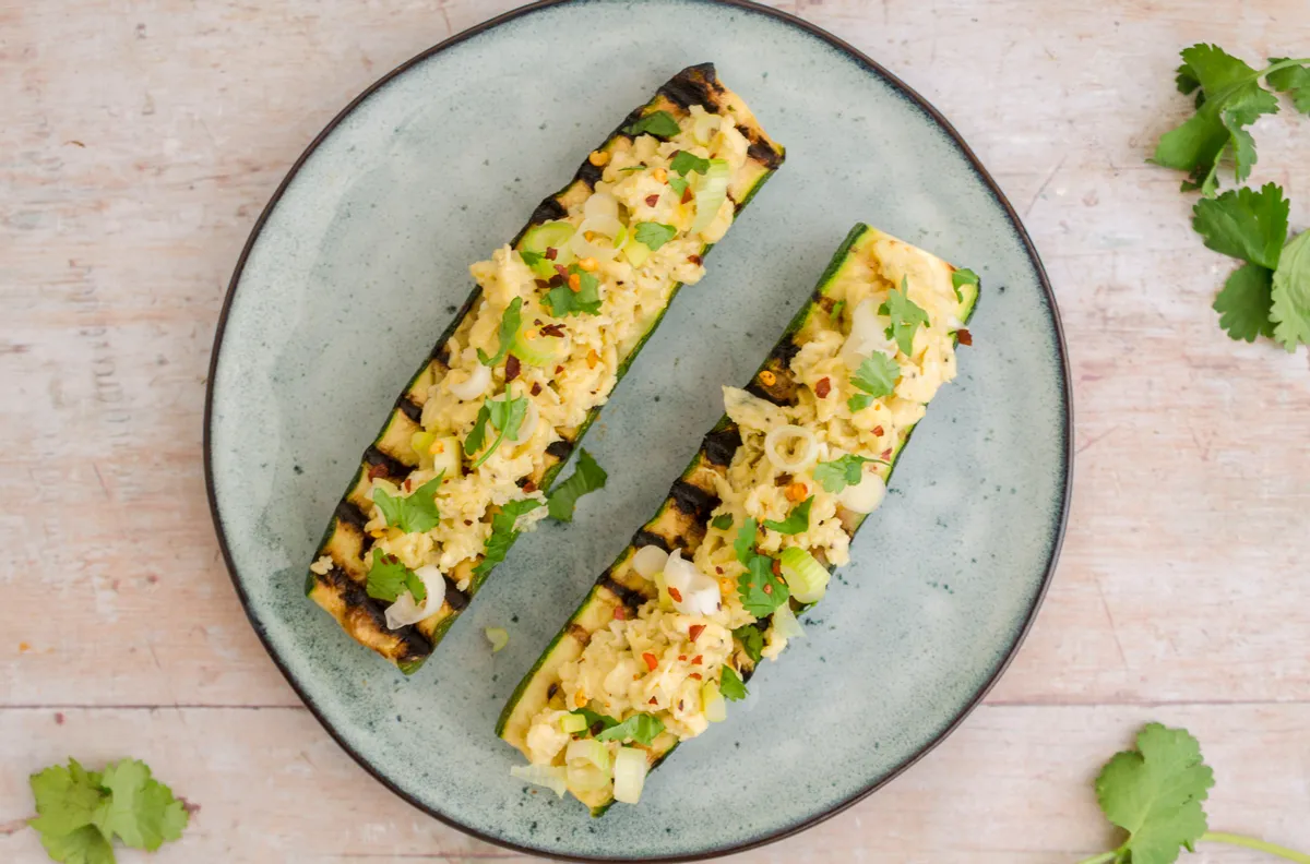 Keto Spicy Scrambled Egg Zucchini Boats