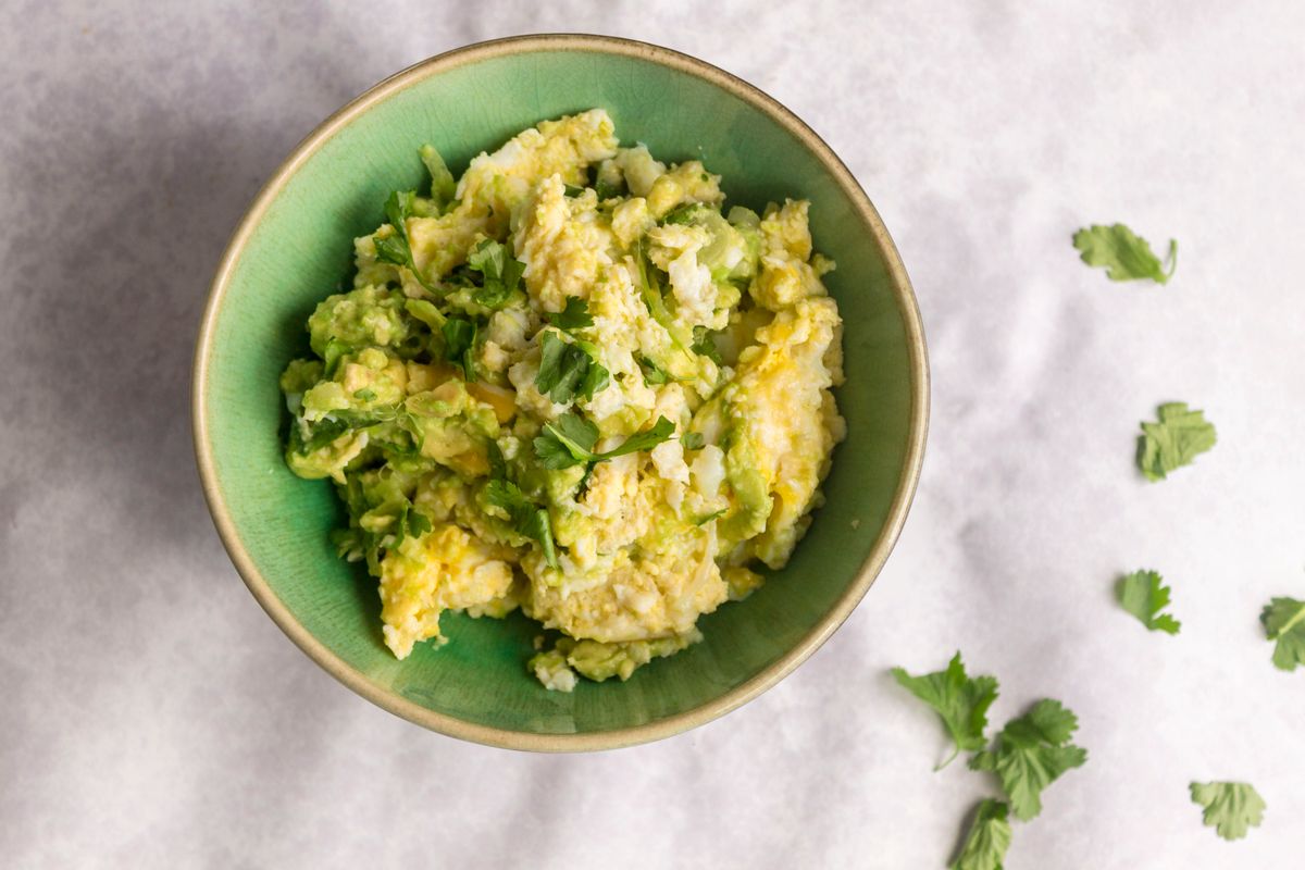 Keto Guacamole Scrambled Eggs