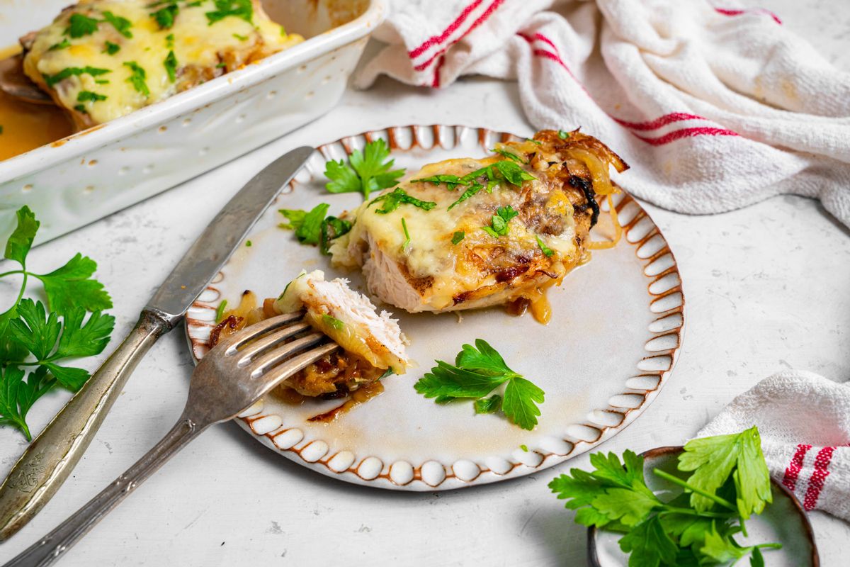 Keto 5-ingredient Caramelized Onion Chicken Bake