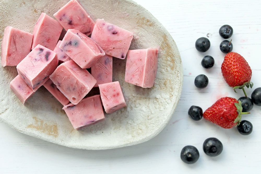 Keto Berry Frozen Yogurt Cubes