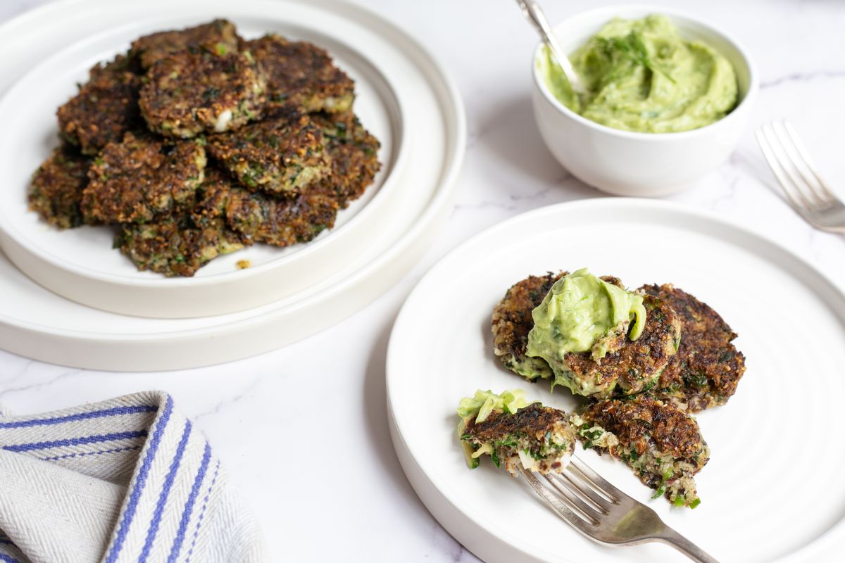 Eco-Keto Kolokithokeftedes / Greek Zucchini Fritters