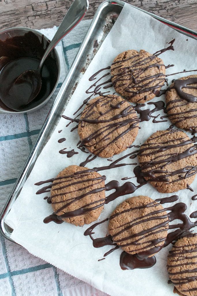 Keto Peanut Butter Cookies With Chocolate Drizzle