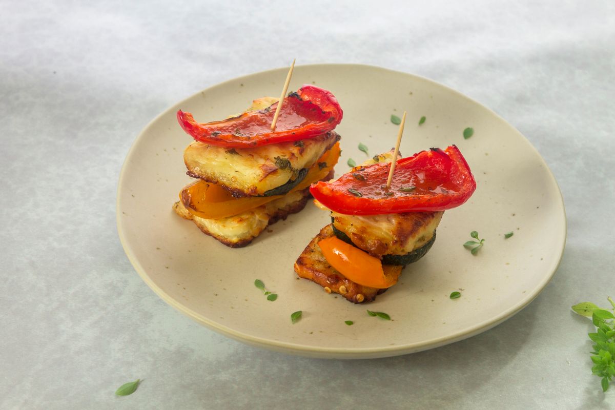 Keto Halloumi Snack Stack