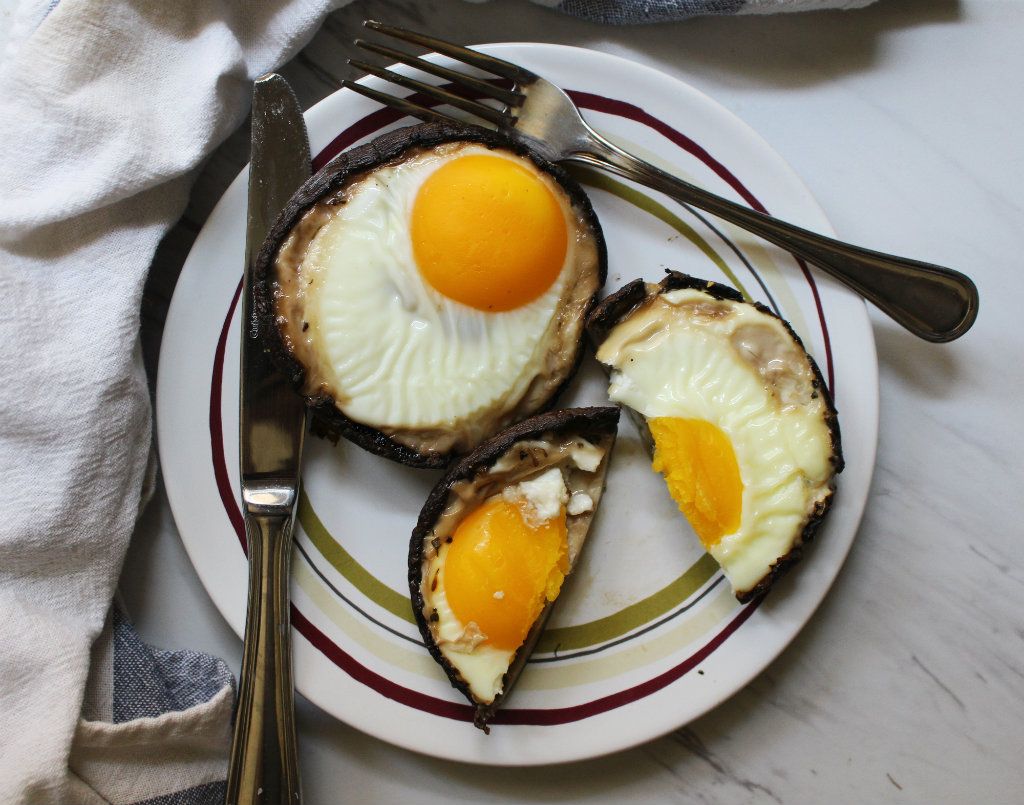 Keto Baked Eggs In Mushroom Caps