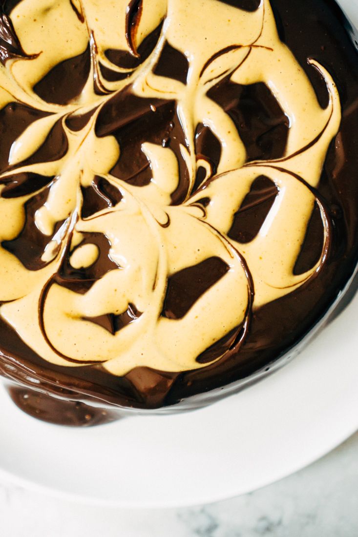 Keto Peanut Butter Chocolate Ganache Cake