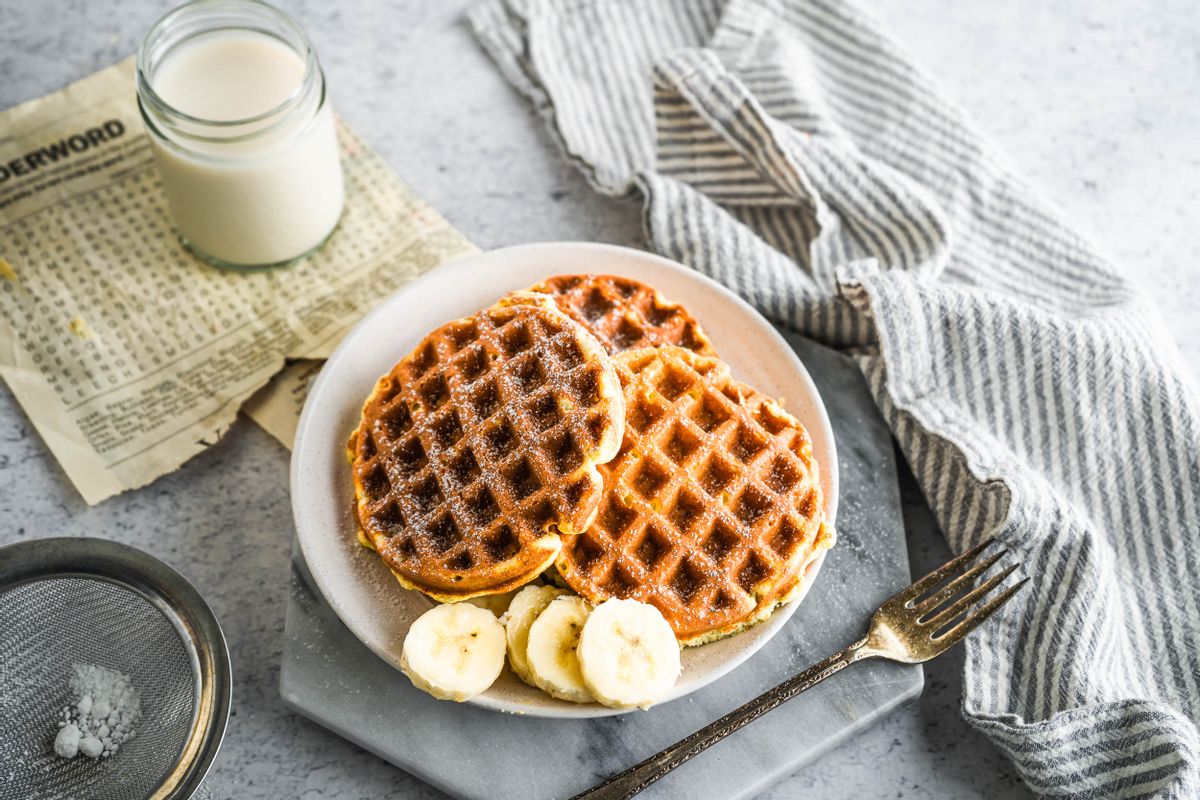 Almond Flour Waffles Recipe - Only 4 Ingredients - Low Carb & Keto