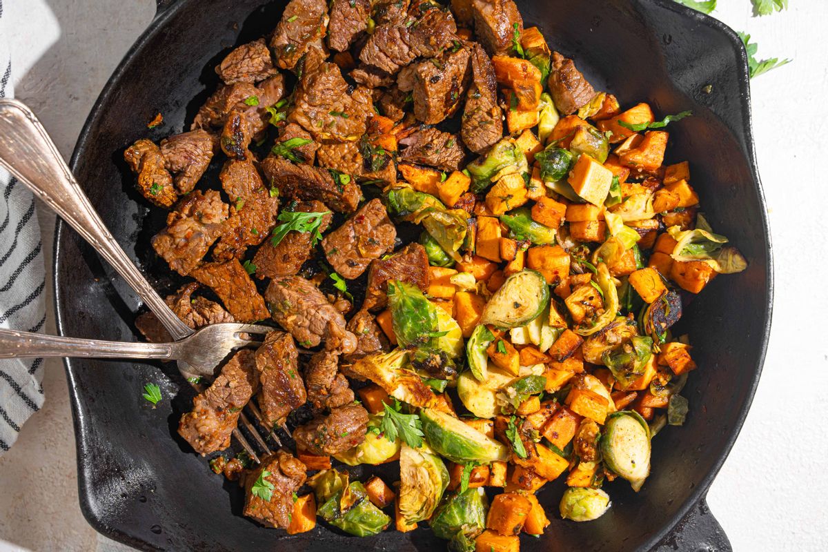 Keto Garlic Steak Bites with Brussels Sprouts and Squash