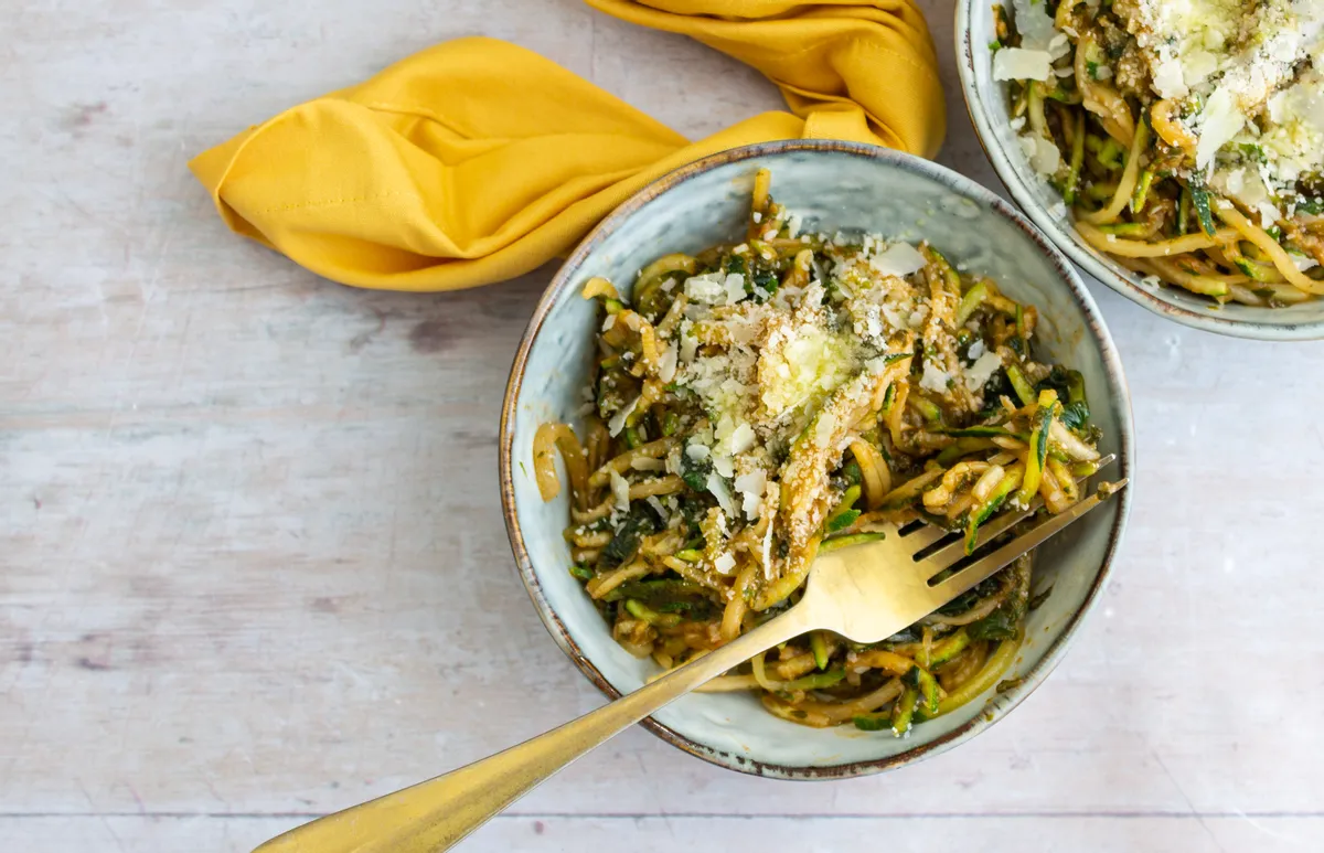 Low Carb Easy Spinach and Tomato Spaghetti