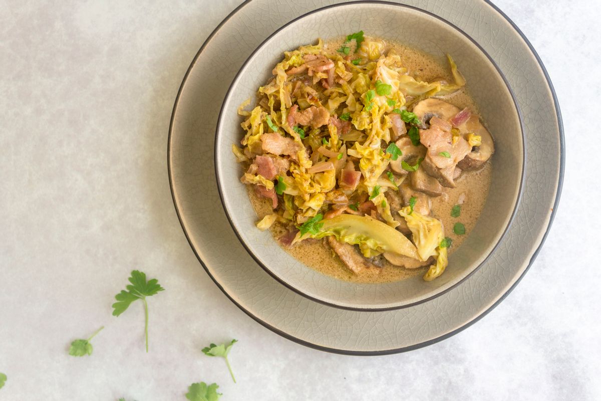 Keto Creamed Cabbage with Bacon and Mushrooms