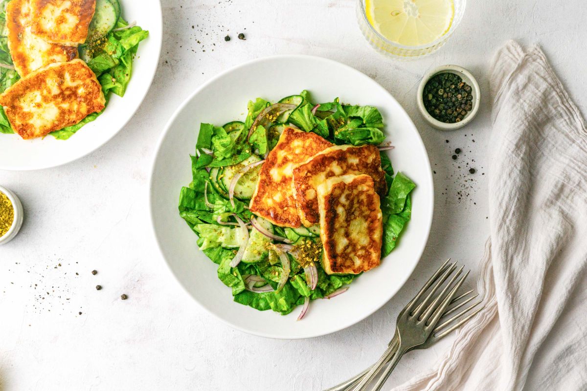 Keto Fried Halloumi Salad