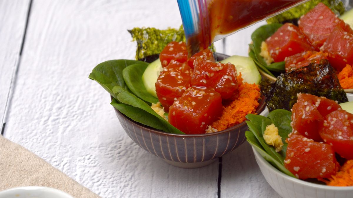 Low Carb Tuna Poke Bowl