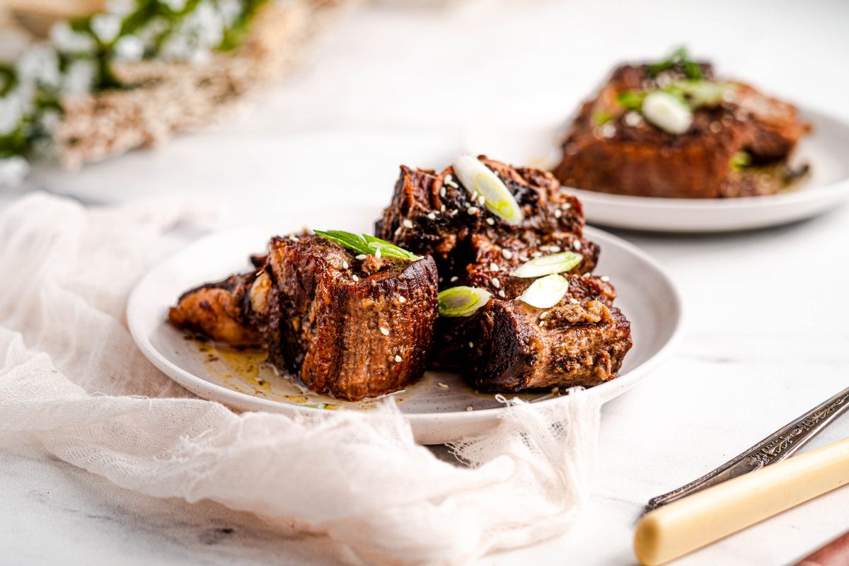 Low Carb Slow Cooker Korean-Style Short Ribs