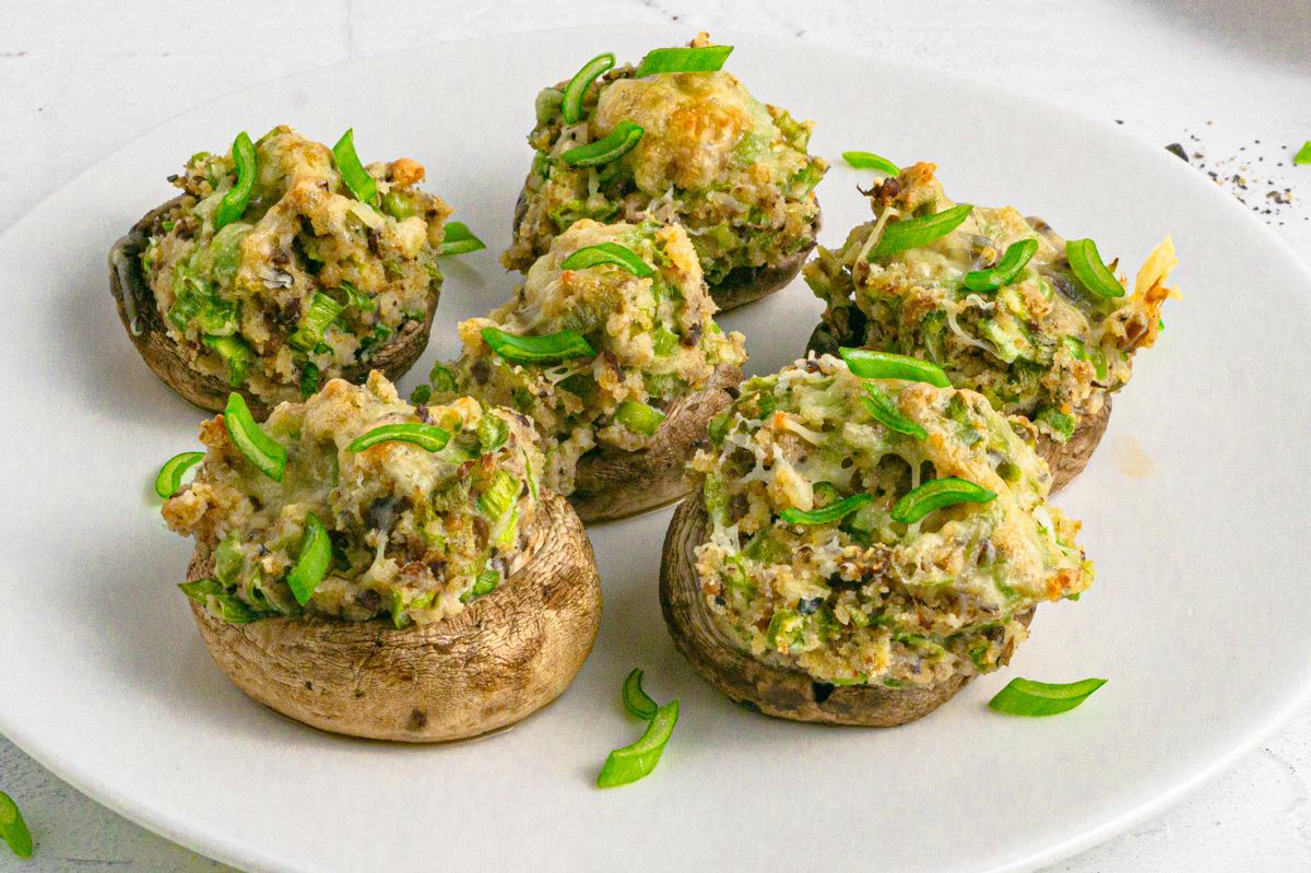 Keto Jalapeno Popper Stuffed Mushrooms