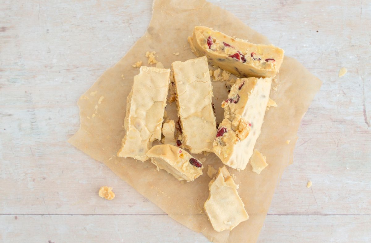 Keto Peanut And Pine Nut Cereal Bars