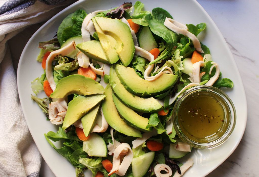Low Carb California Breakfast Salad With Vinaigrette