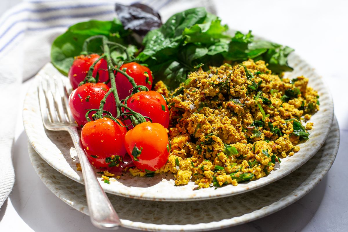 Ultimate Low FODMAP Vegan Herby Tofu Scramble