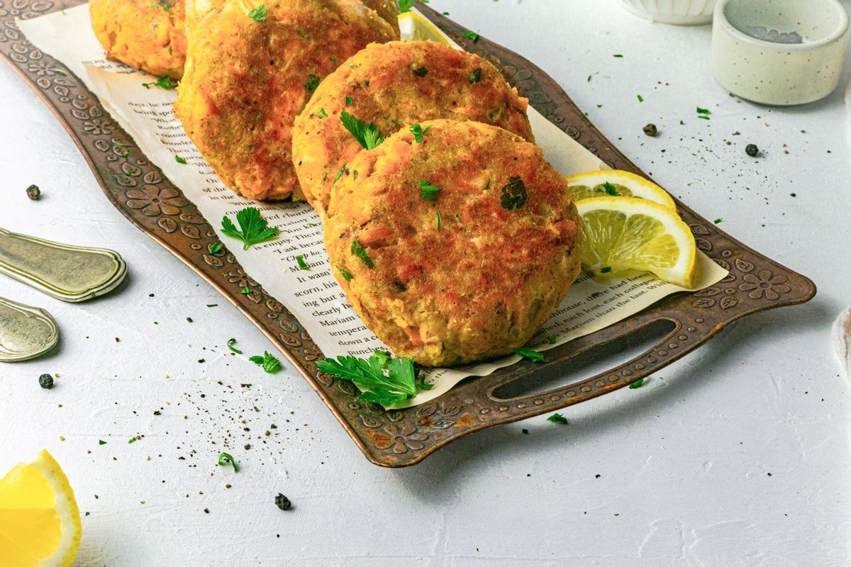 Keto Lemon and Herbs Salmon Cakes