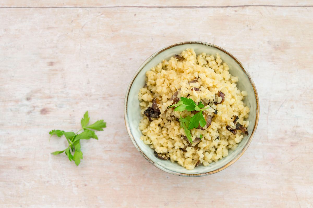 Keto Garlic Butter Rice with Crispy Onions