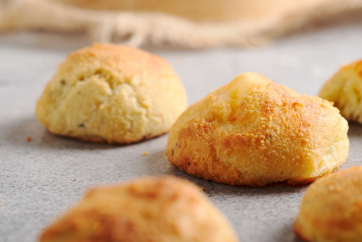 Keto "Pao de queijo" (Brazilian Cheese puffs)