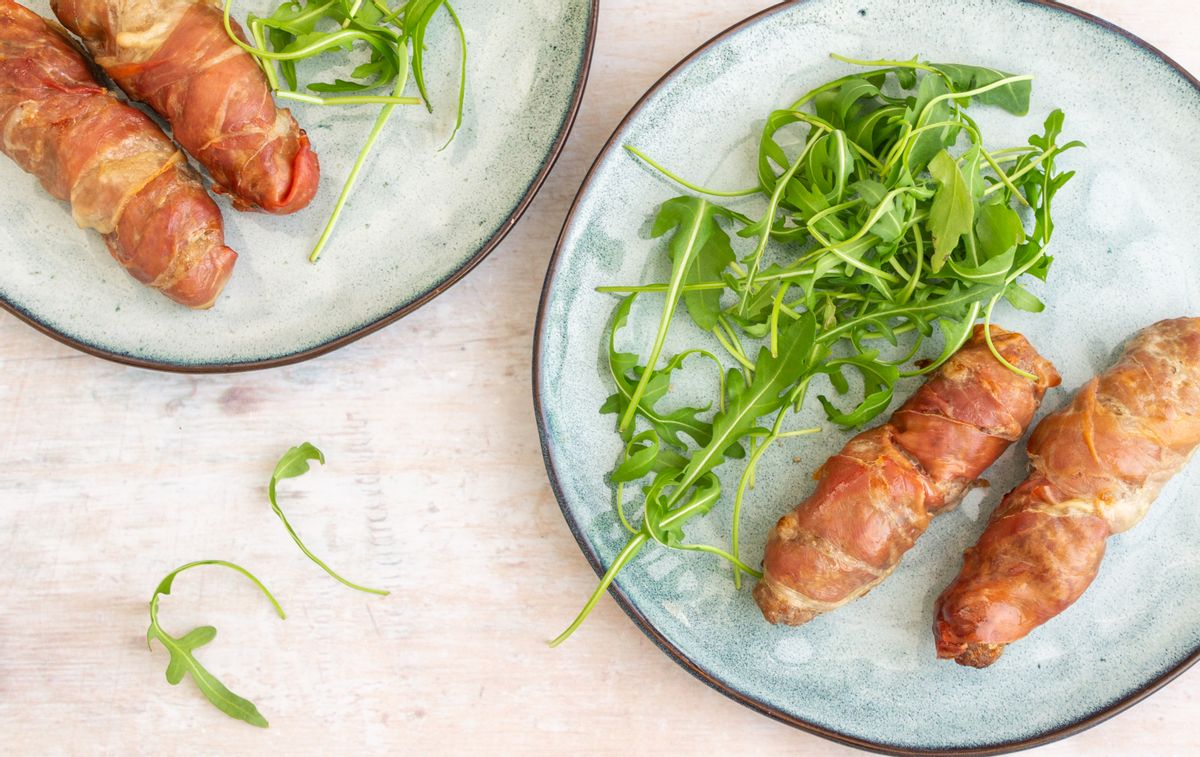 Keto Sausages Wrapped in Prosciutto