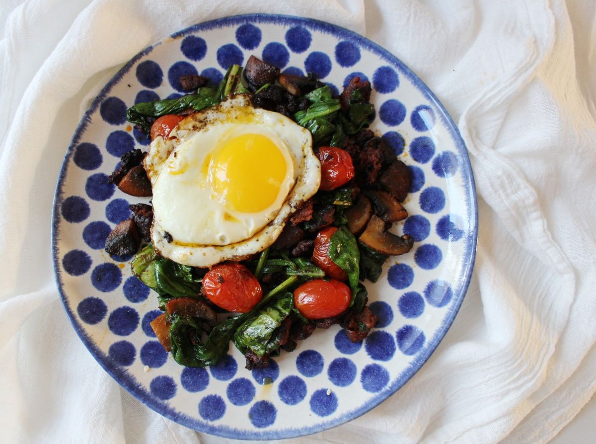 Low Carb Chorizo Plate w Fried Egg