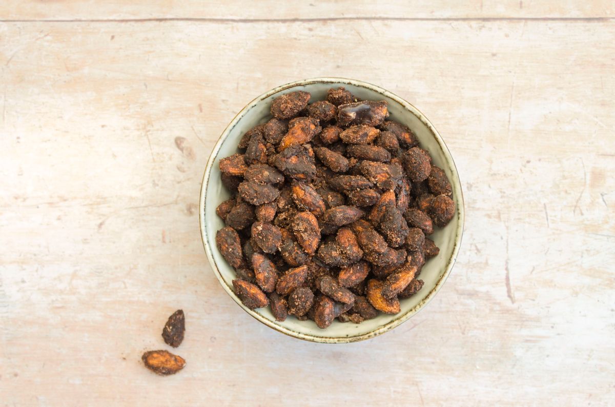 Keto Cocoa Cinnamon Almonds